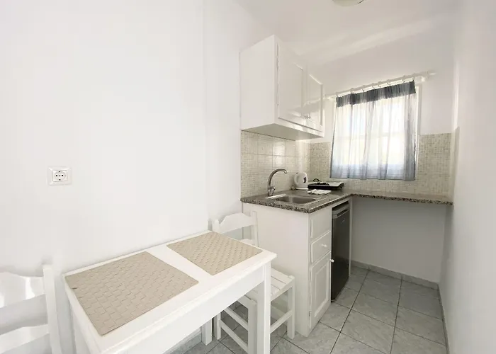 Cyclades Blue Ornos (Mykonos)