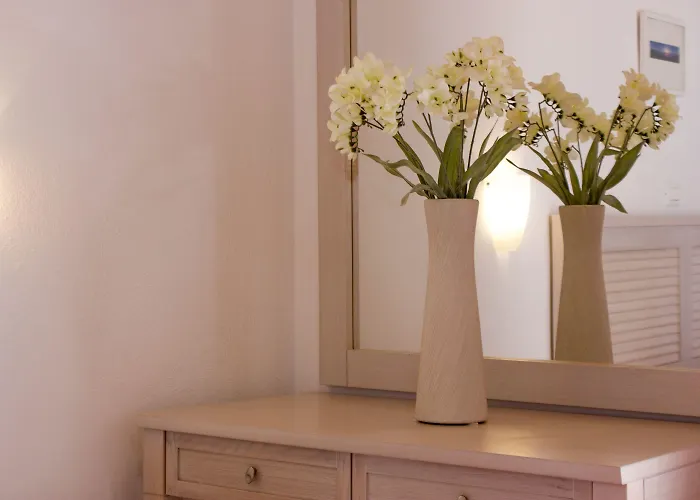 Cyclades Blue Орнос